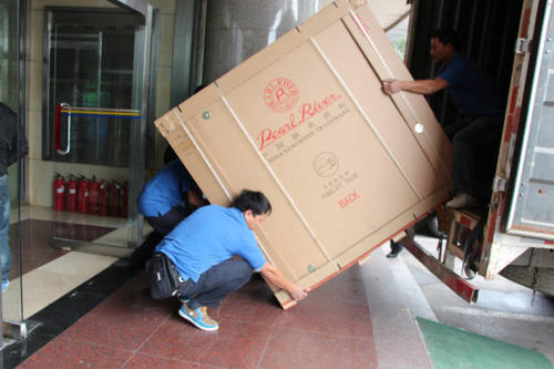 岱岳钢琴贵重工艺品无忧运